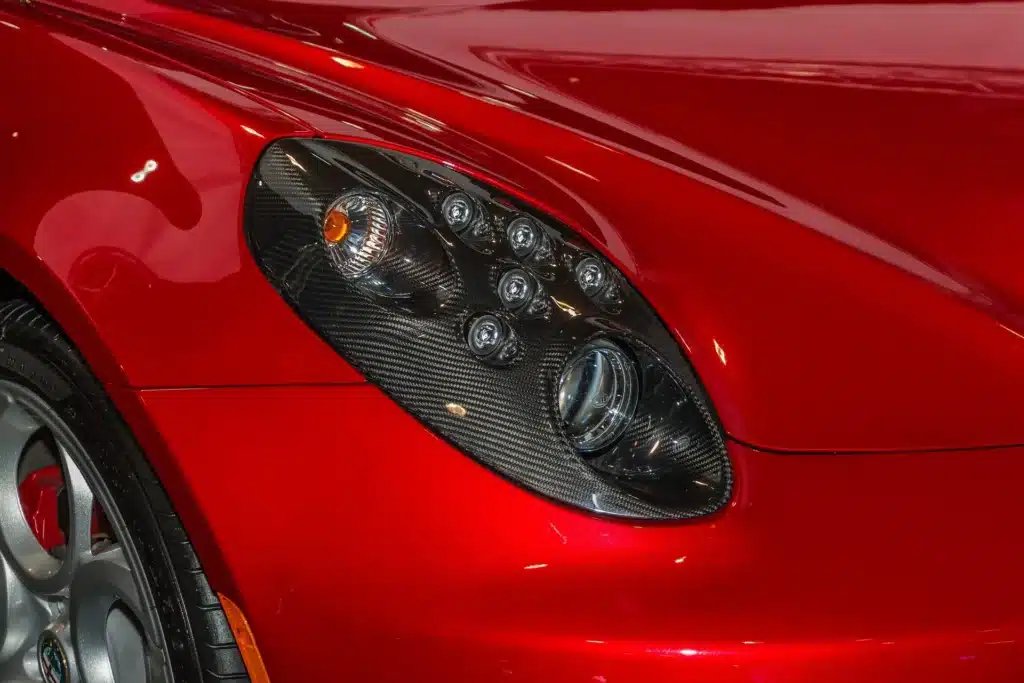 Prawy reflektor w alfa romeo